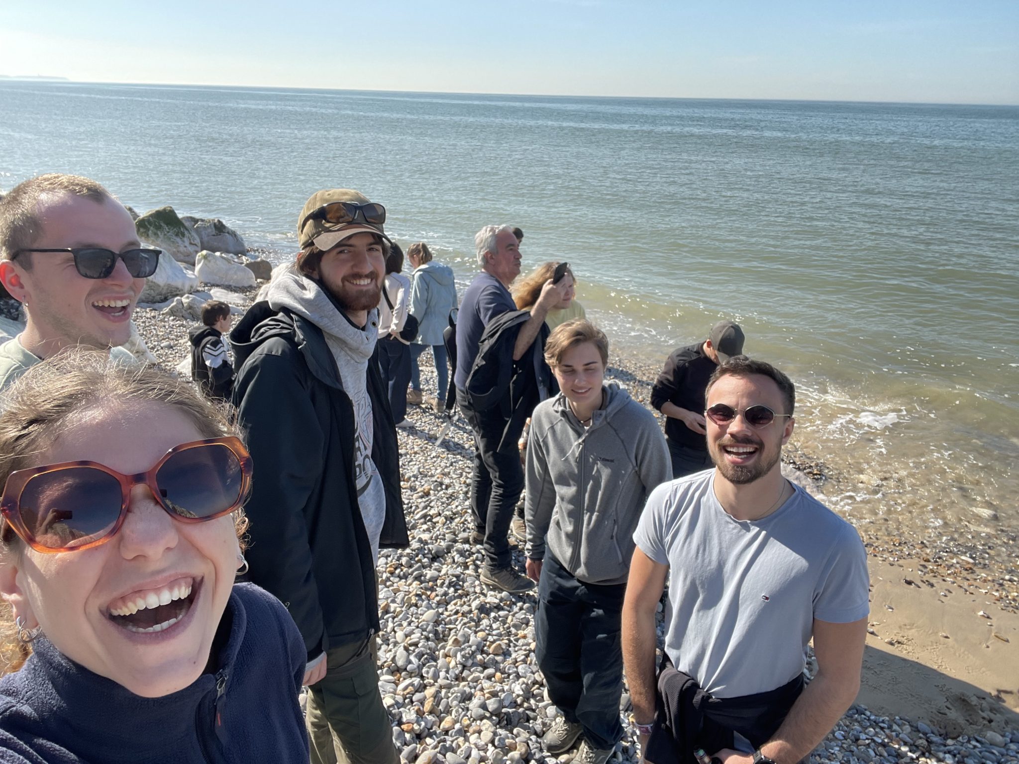 Après 7 km de marche sur le littoral de la Côte d’Opale, une pause bien méritée sur la plage du Cap Blanc-Nez